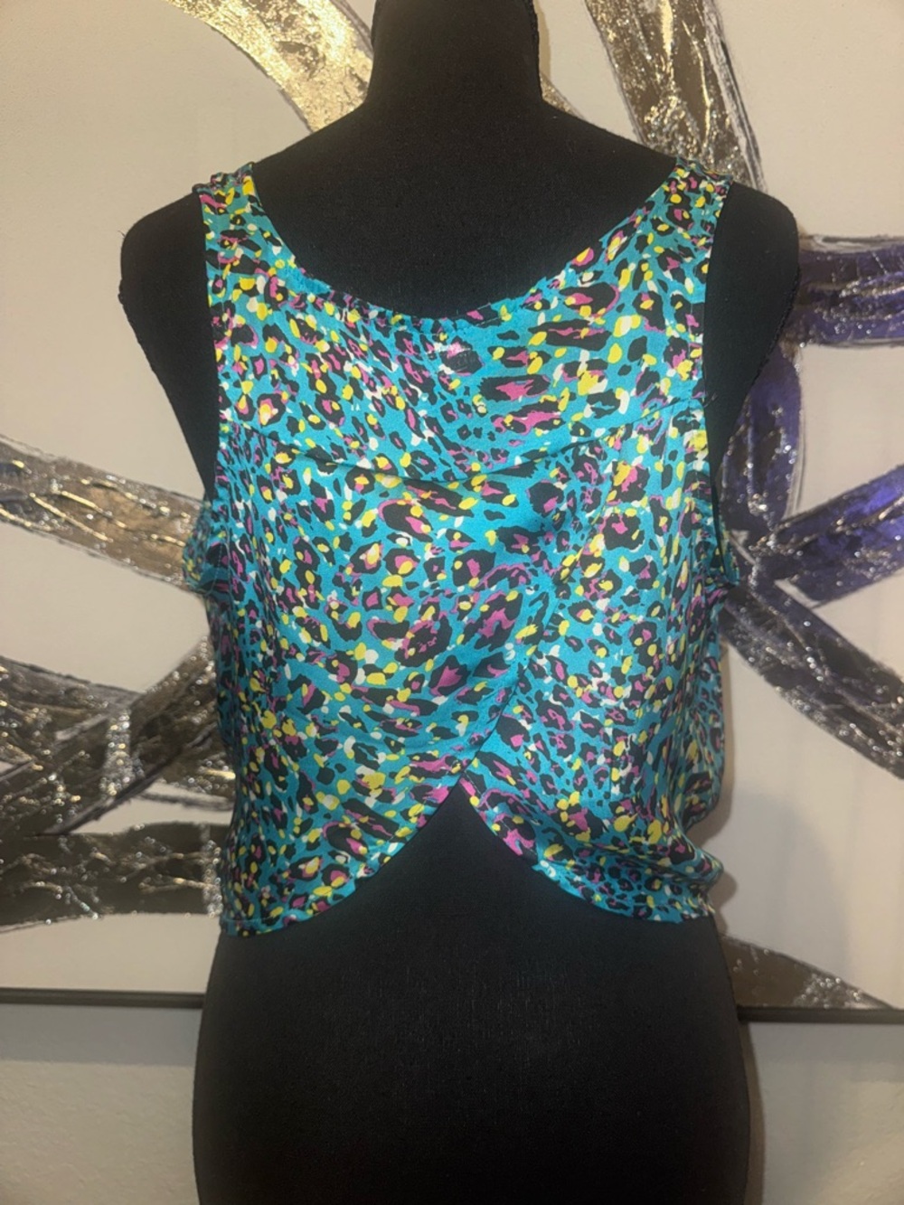 Vibrant Satin Teal Leopard Print Tie-Front Women's Cropped Tank Top - Picture 3 of 6